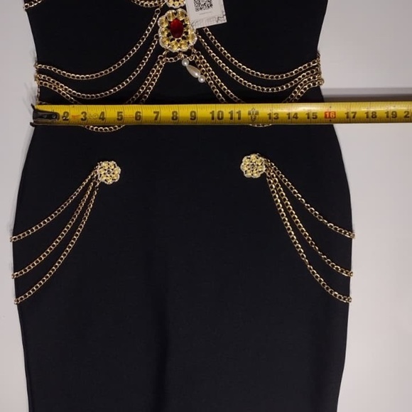 Bella  Black Dress with Gold Chain Accents size M brand new w tags - Picture 5 of 15